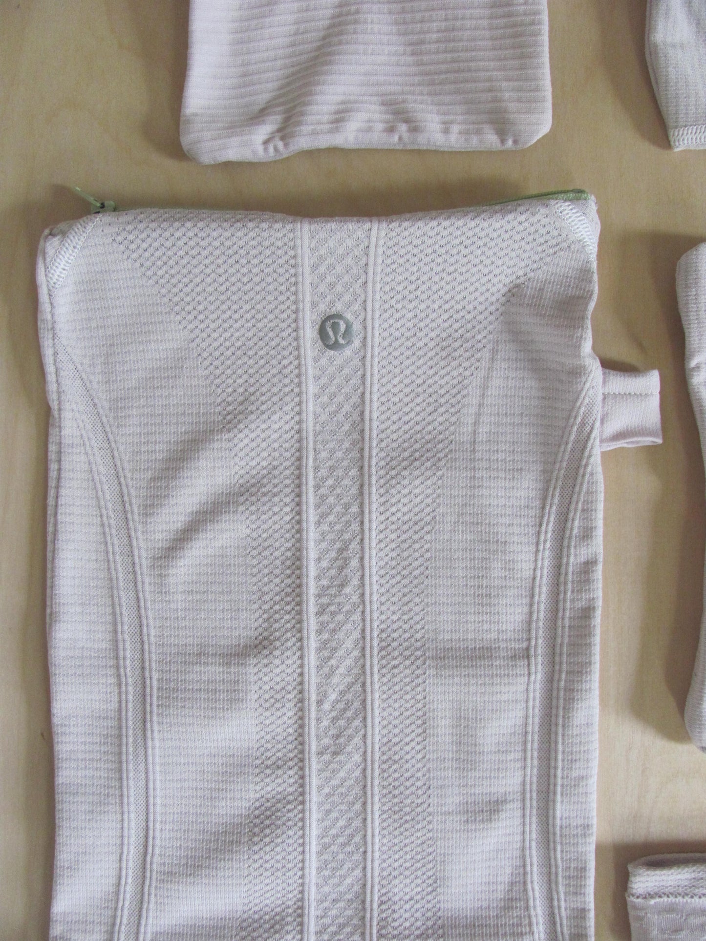 Lululemon 5 piece Bag Set