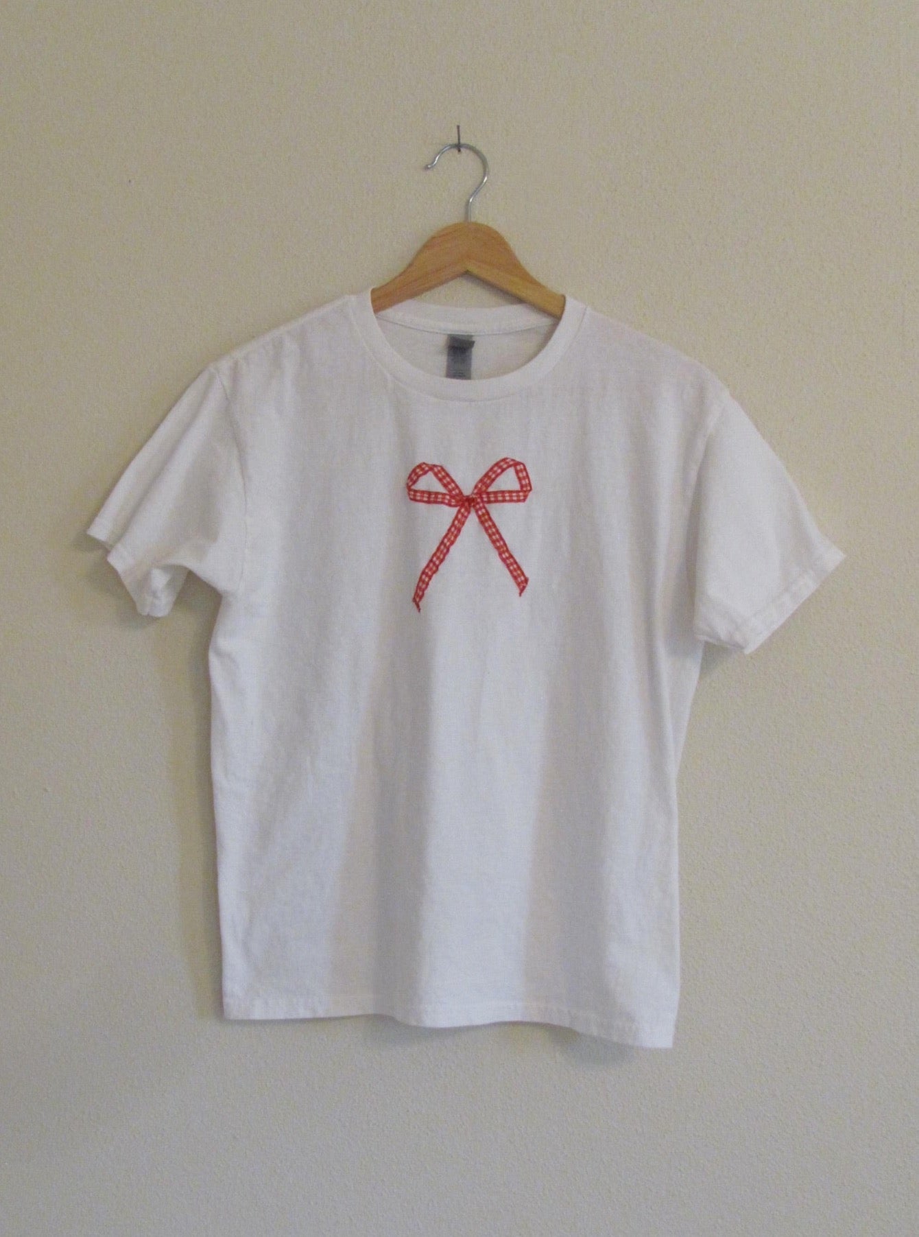 White Bow Tee - Red Gingham Ribbon